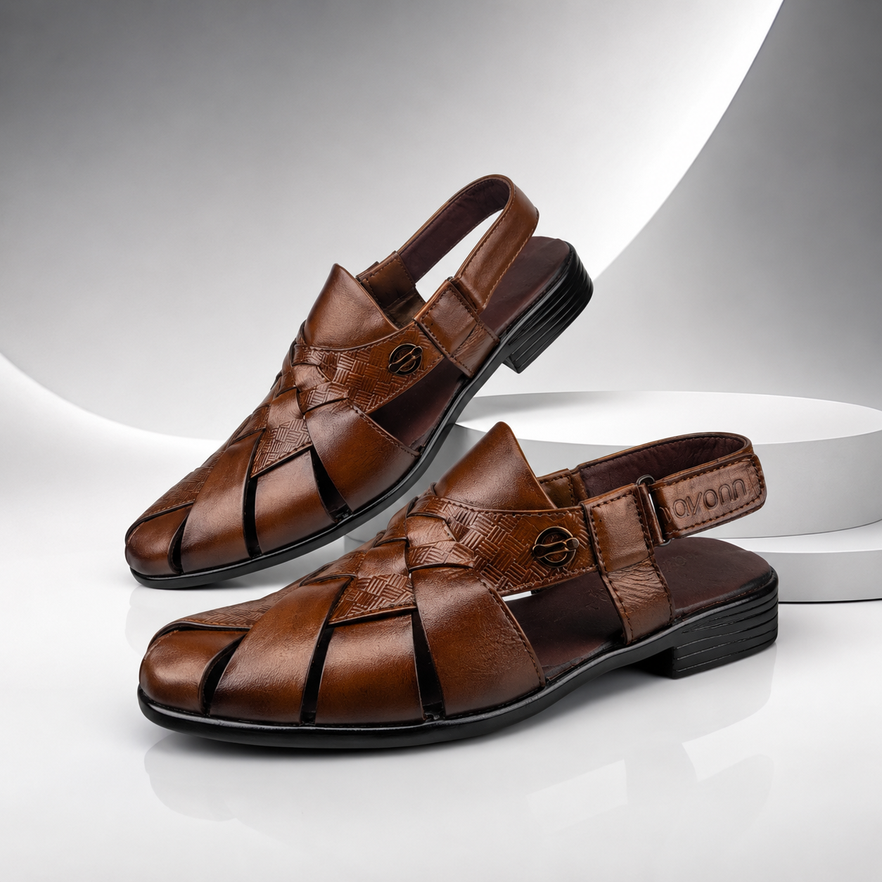 đ¤ Mavonn Heritage Woven Sandal