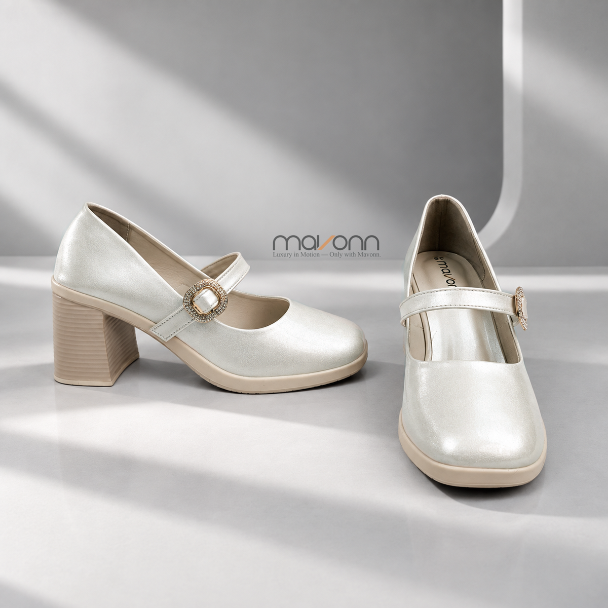 đ Mavonn Signature Grace Pump Heels