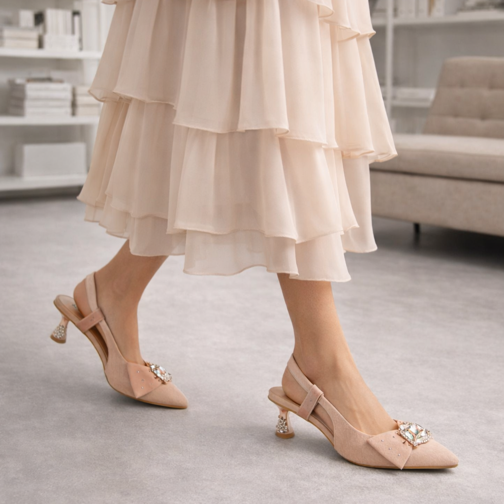 Mavonn Velvet Bow Heel đ â¨