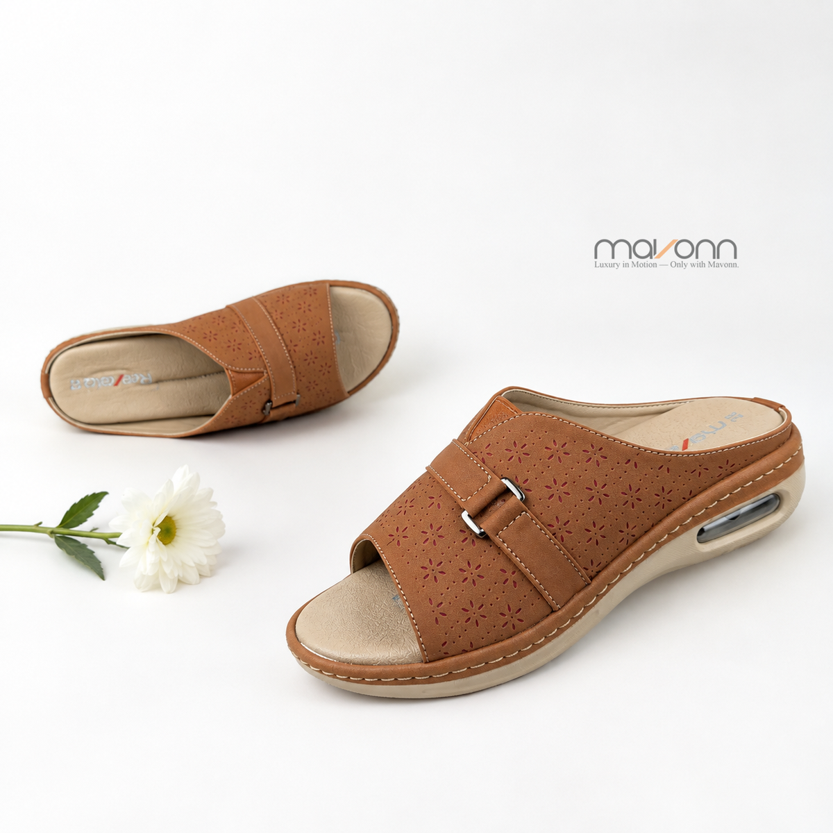 đ¸ Mavonn Floral Comfort Sandal