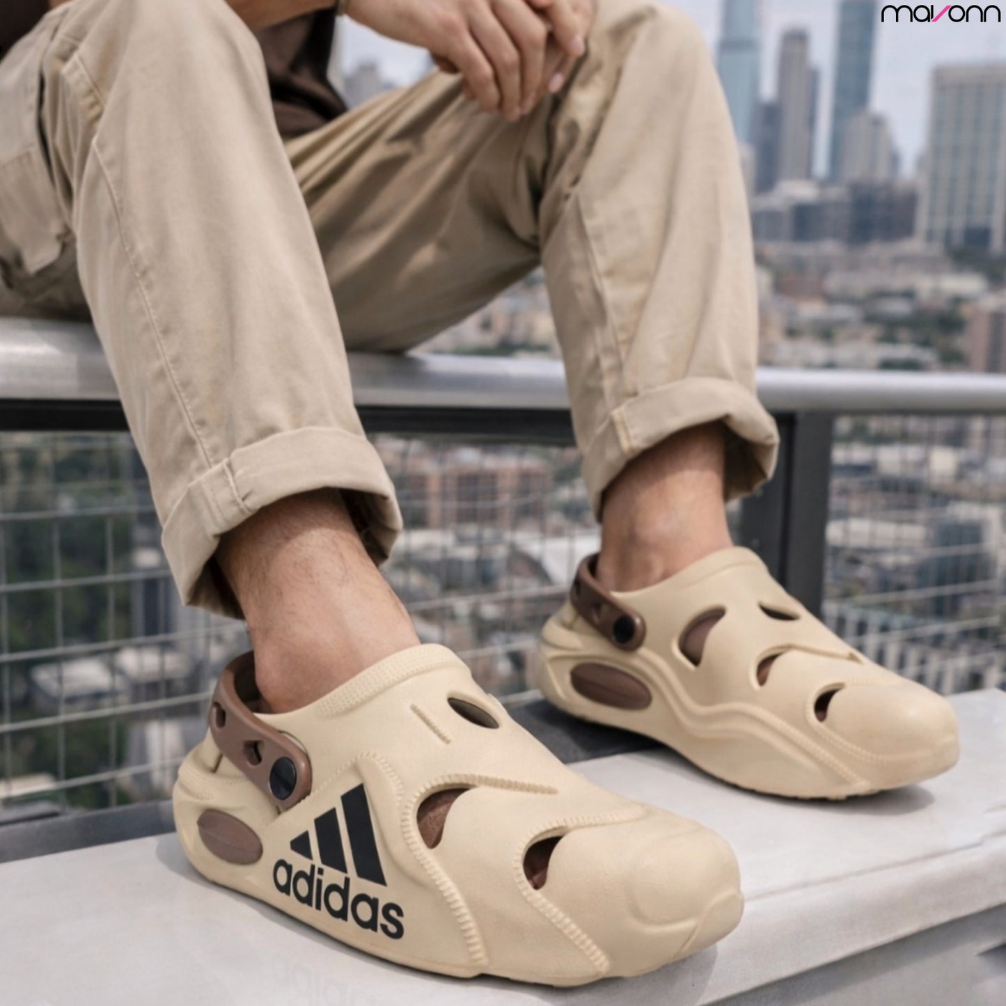 Mavonn Urban Void Clog 👟