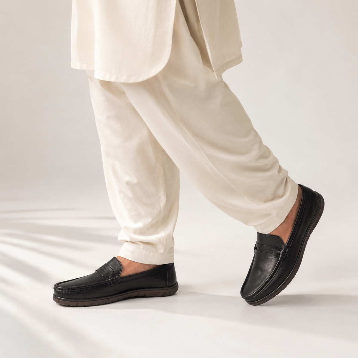 👞 Mavonn Royal Classic Loafer – OG Leather