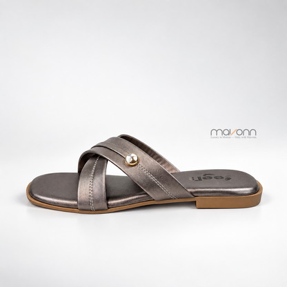 👡 Mavonn Cross Pearl Flats
