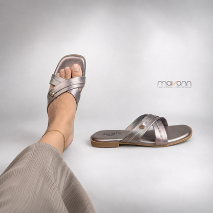 👡 Mavonn Cross Pearl Flats