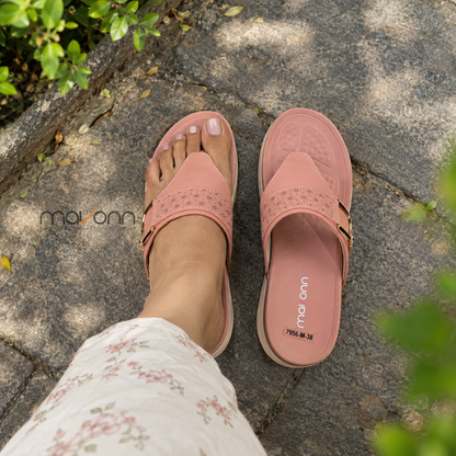 👡 Mavonn Royal Buckle Wedge
