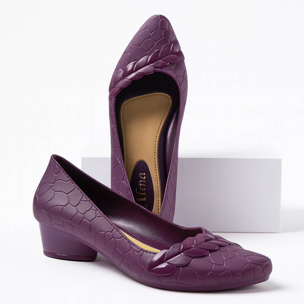 Women’s Textured Pointed Flats