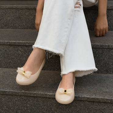 Women Chic Gloss Bow Flats